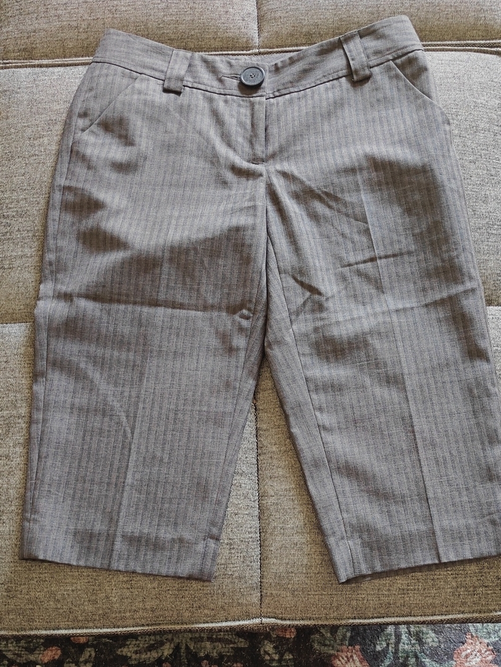 Kensie Gray Pinstripe Women’s Shorts
